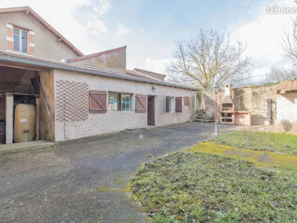Maison 8 pièces 205 m²