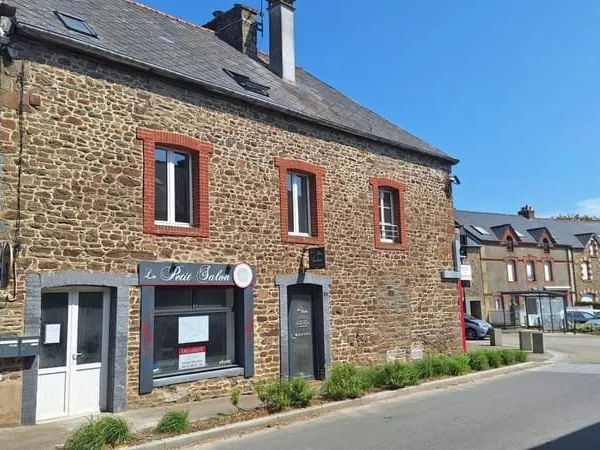 A LOUER - AGENCE GIBOIRE - APPARTEMENT TYPE 2 / SAINT GUINOUX