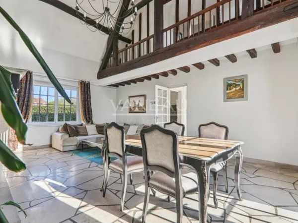 Maison familiale avec jardin