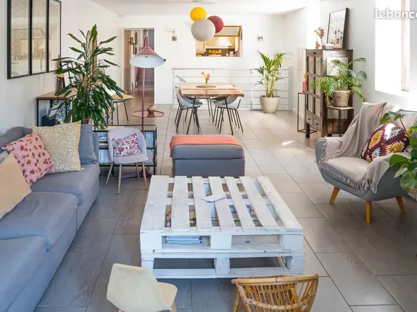 Maison de ville avec extérieur, emplacement recherché