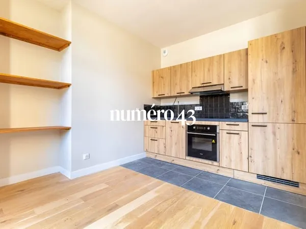 Studio 1 pièce 25 m²