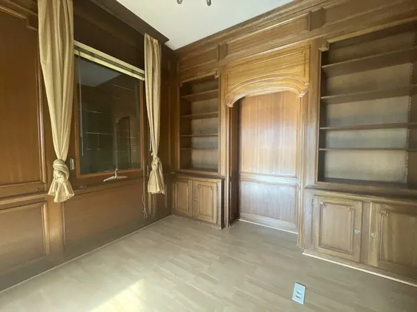 Appartement de 12 pièces principales