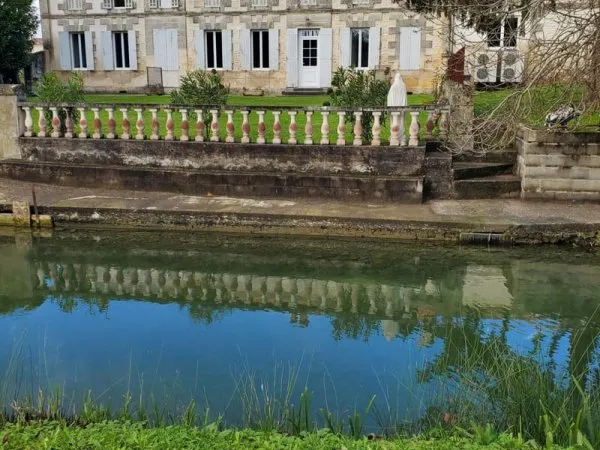 Maison, 10 pièces, surface de 247 m2 sur terrain de 15057 m