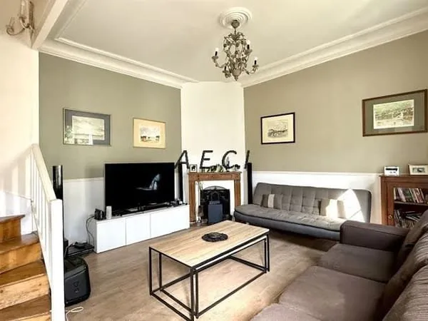 Maison 8 pièces 144 m²