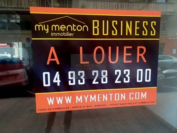 Local d'activité 1 pièce 61 m²