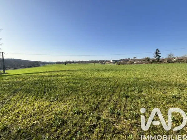 Terrain 3571 m²