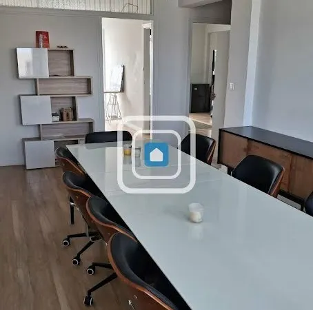Bureaux 73 m²