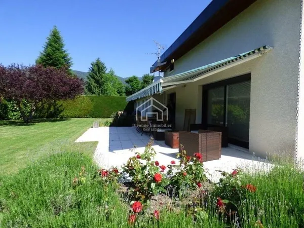 Villa 6 pièces 181 m²