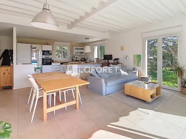 MAISON DE PLAIN-PIED 140 m² ,GENAY AU CALME AVEC GRAND TERRAIN ARBORÉ