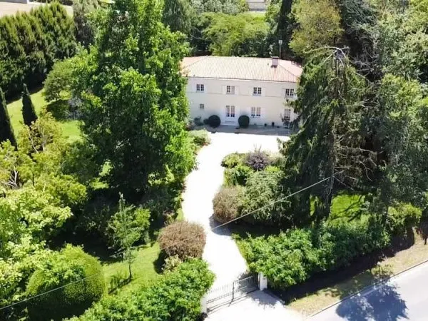BELLE MAISON BOURGEOISE A JONZAC