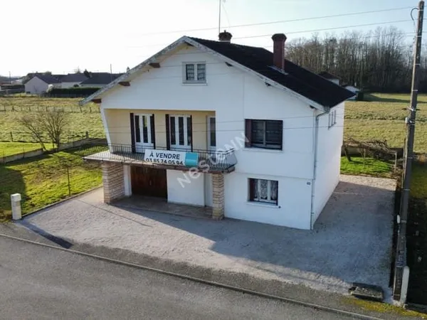 Maison entre CHALON-SUR-SAONE et LONS-LE-SAUNIER proche LOUHANS et ses 157 arcades à 25 minutes de l