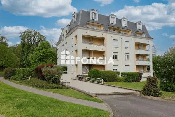 Studio 1 pièce 26 m²