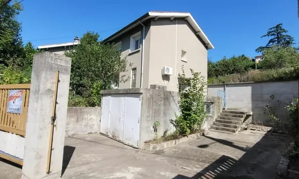 Maison en plateau / Potentiel 4 pièces