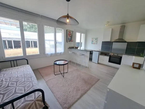 Studio 1 pièce 24 m²