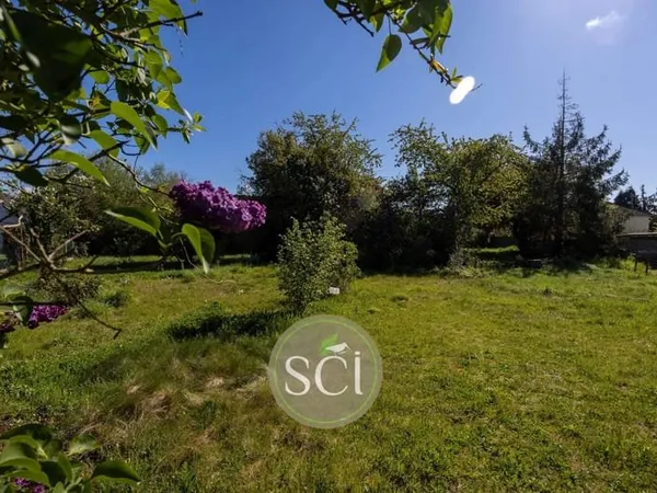 Terrain 1304 m²