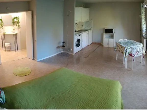 Appt 1 pièce meublé 33 m² + place auto privée + cave - Proche Pau (Billère 64140)