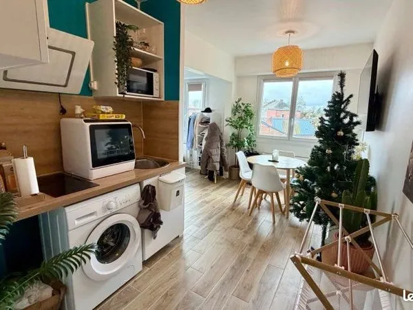Appartement 46 m2 - rénové entièrement en deux studios