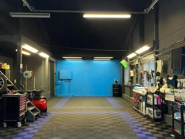 Fonds de commerce automobile multi-activités - vente, nettoyage, detailing, location