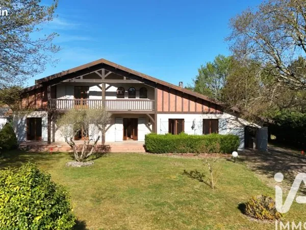 Propriété 9 pièces 289 m²