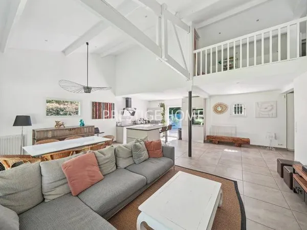 Villa 7 pièces 190 m²