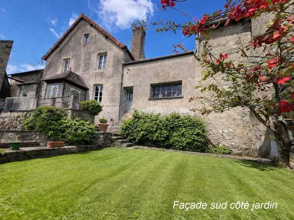 Vends Demeure de charme du XVIIe siècle aux portes de Dijon
