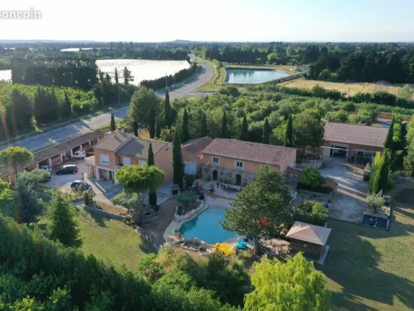 Propriété 6 pièces 296 m²