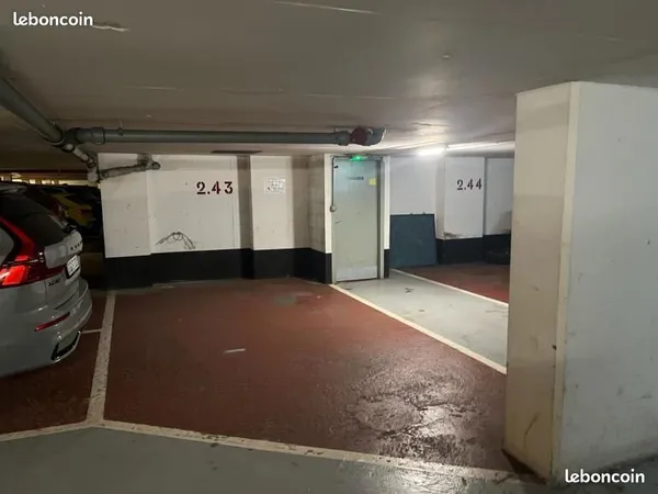 Grande place de parking