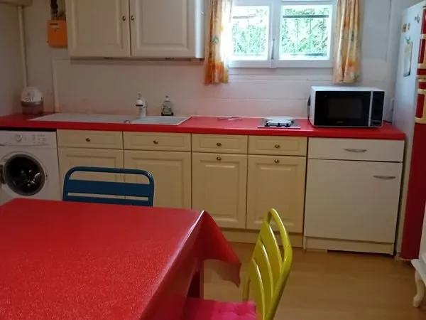 Loue studio meublé