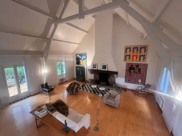 Maison individuelle 6 pièces 240 m²