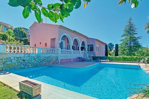 TOUR DE MARE - VILLA INDIVIDUELLE AVEC PISCINE