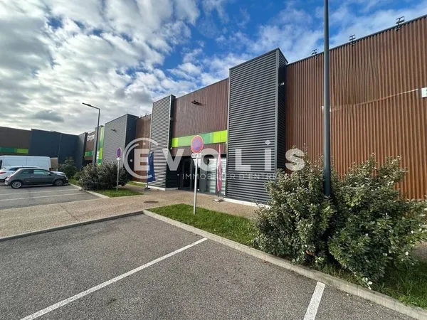 Local d'activité 342 m²