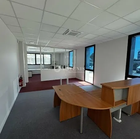 Local 48 m²