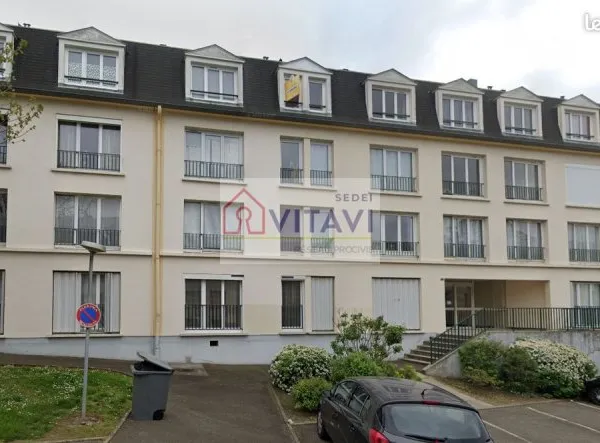 Studio 4 pièces 106 m²