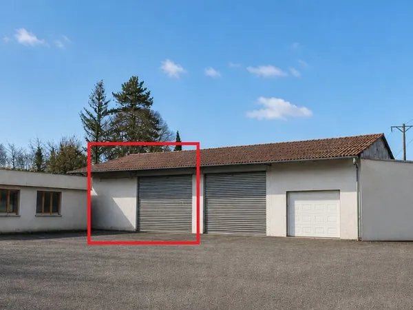 Hangar artisan 247 m2 - RARE SUR LE SECTEUR