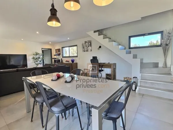 Maison de luxe 6 pièces 140 m²