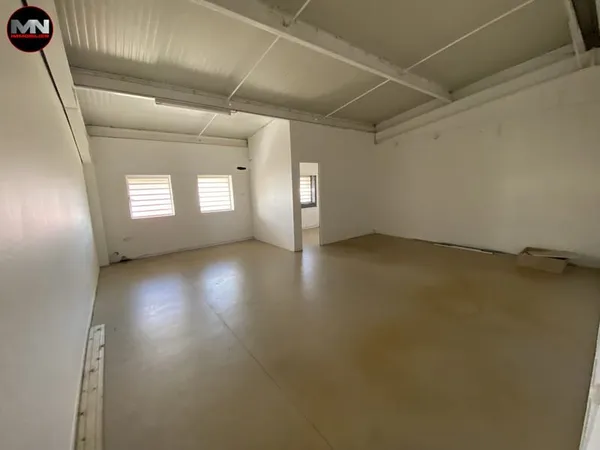 A LOUER LOCAL DE 50 M2 - ROBERT