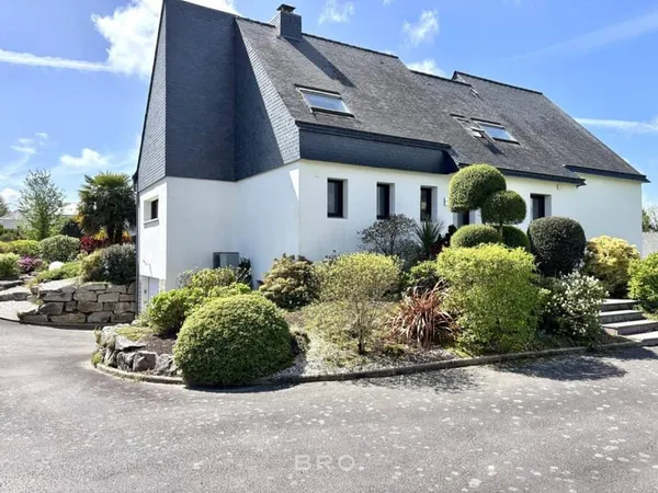 Maison 8 pièces 180 m²