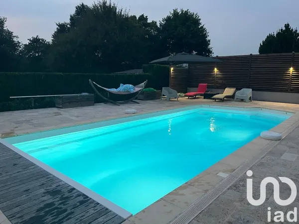 Maison 8 pièces 244 m²