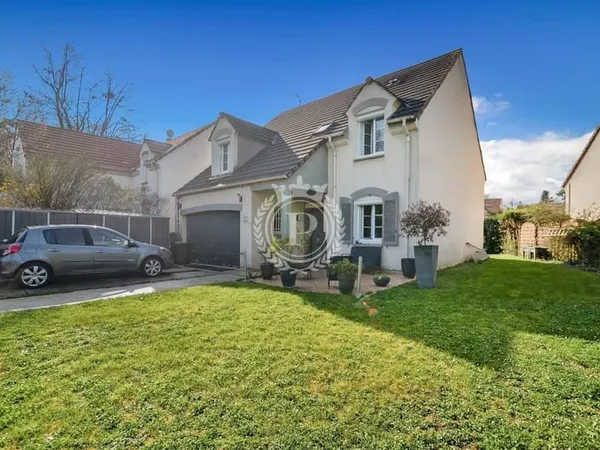 Belle maison familiale 7P, secteur résidentiel