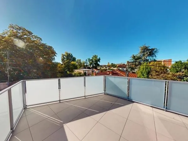 COTE PAVEE, Beau T4 de 90 M² avec terrasses et 2 parkings