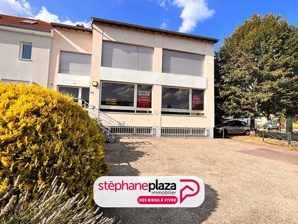LOCAL PROFESSIONNEL DE 107.34 M2