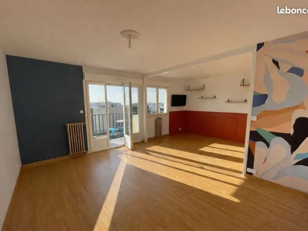 Rennes T3 lumineux 64 m² - 2 chambres - balcon - ascenseur - DPE C - Parc Oberthur / Thabor