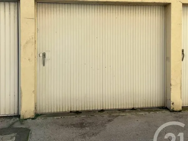 Parking 14 m²