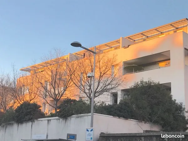 Montpellier Celleneuve Beau T3 Rénové et Fonctionnel avec Terrasse + 2 Parkings