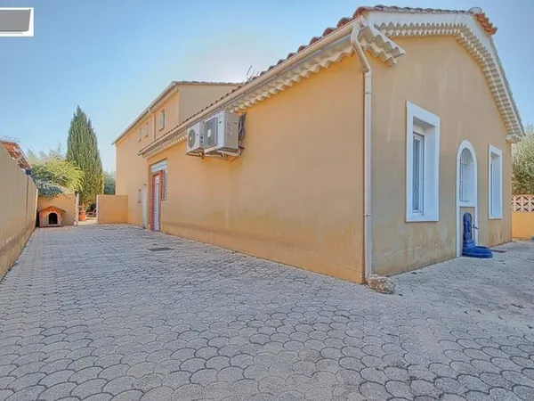 Maison 6 pièces 195 m²