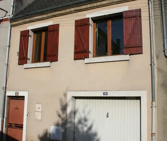 Loue maison F1 bis Saint Christophe