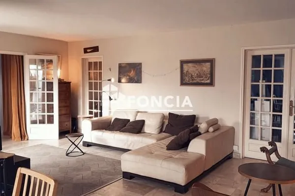 Maison 7 pièces 189 m²