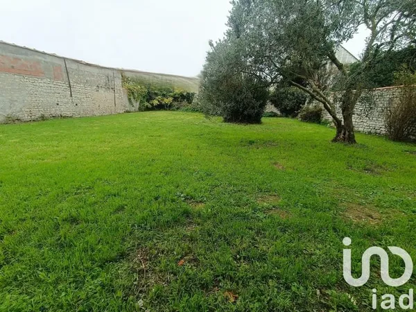 Terrain 334 m²