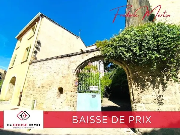 Uzès centre, grande maison de ville du siècle dernier de 150 m² avec jardin, atelier et garage