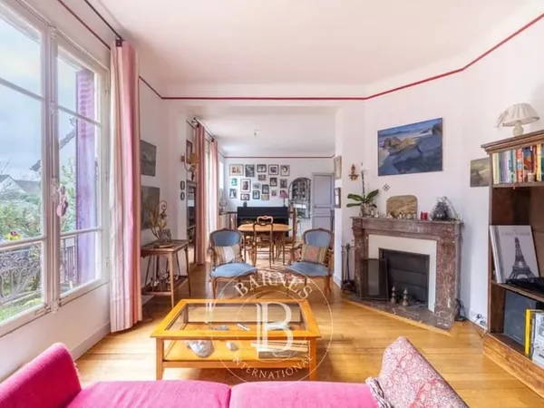 Le Chesnay - Magnifique maison des années 1930 - 5 chambres - jardin
